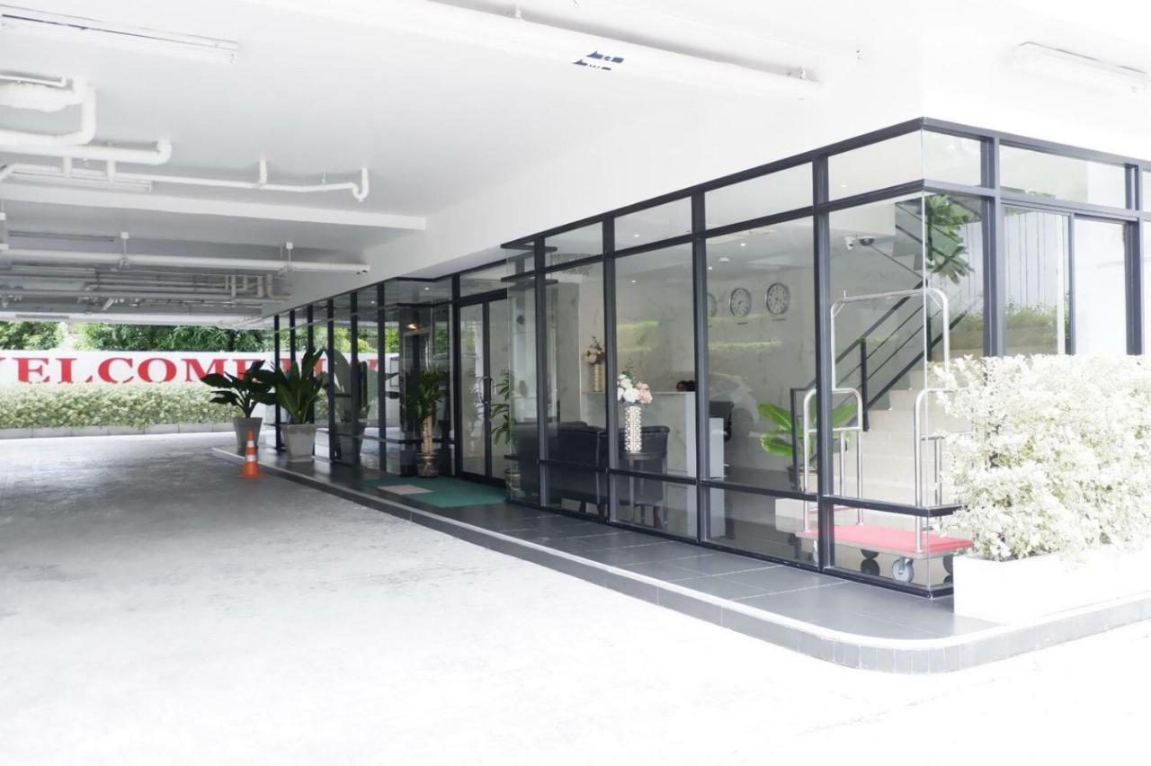 Pacific Residence 39 Bangkok Buitenkant foto